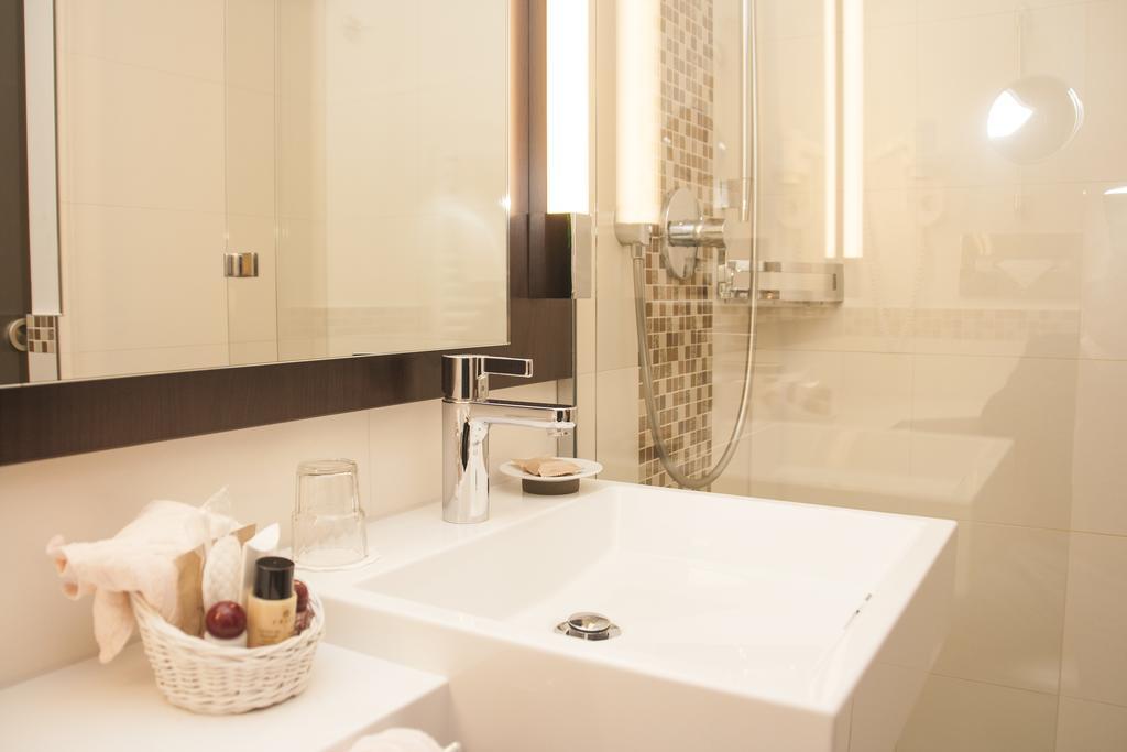Hotel Haus Berlin Бонн Екстер'єр фото