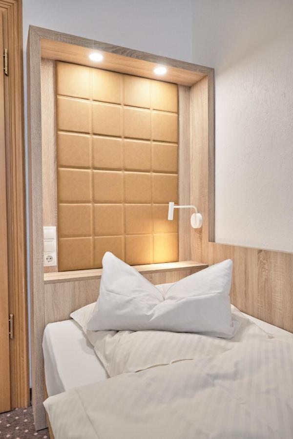 Hotel Haus Berlin Бонн Екстер'єр фото