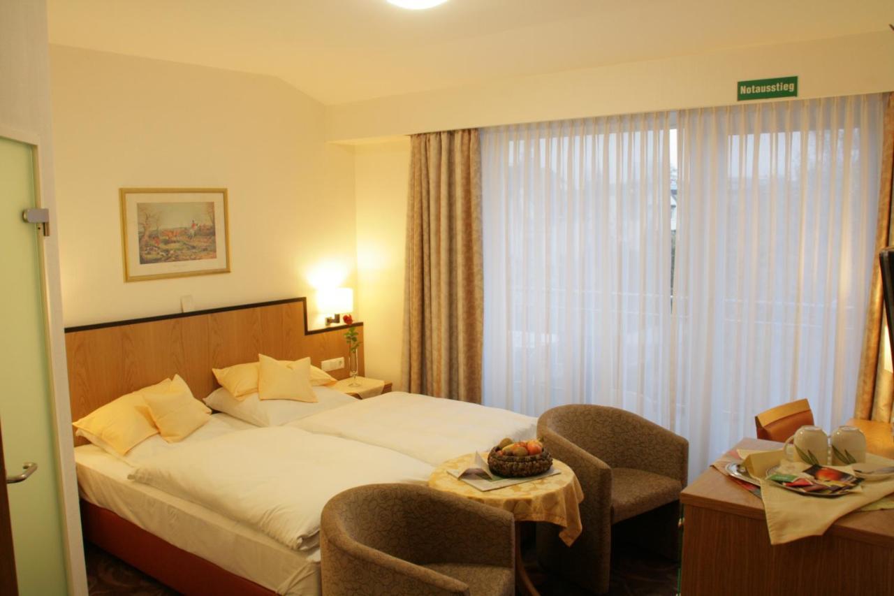 Hotel Haus Berlin Бонн Екстер'єр фото